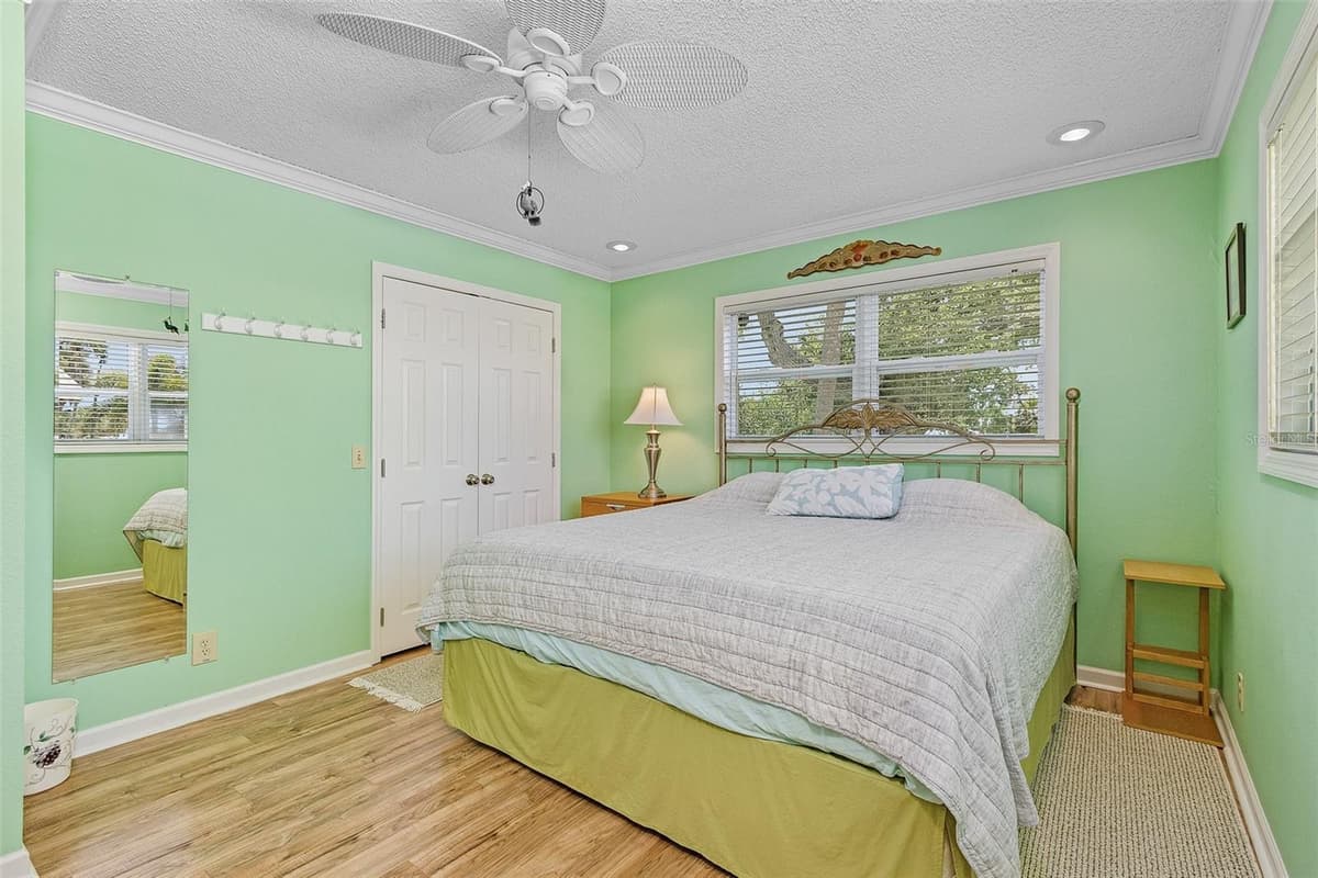 140 BAY MAR DRIVE — photo 15 of 37