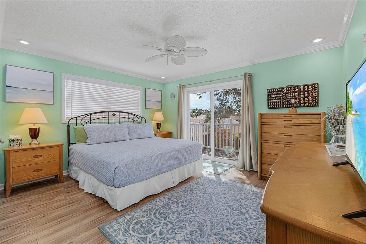 140 BAY MAR DRIVE — photo 13 of 37
