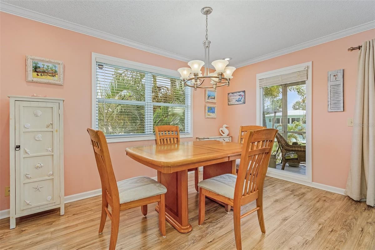 140 BAY MAR DRIVE — photo 7 of 37