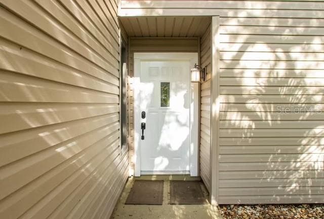 5311 CREEK DRIVE — photo 4 of 34
