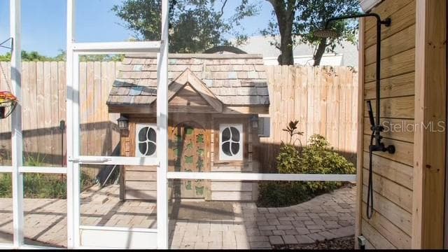 5311 CREEK DRIVE — photo 32 of 34