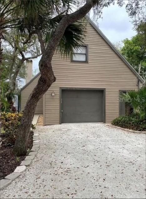 5311 CREEK DRIVE — photo 1 of 34