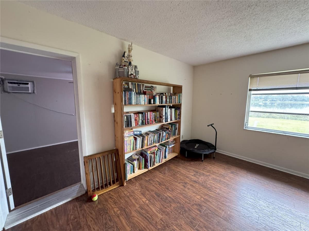 3922 LAKE JOYCE DRIVE — photo 18 of 63