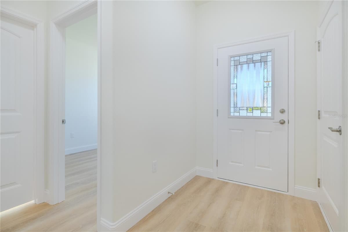 2 RAINBOW LANE — photo 18 of 42