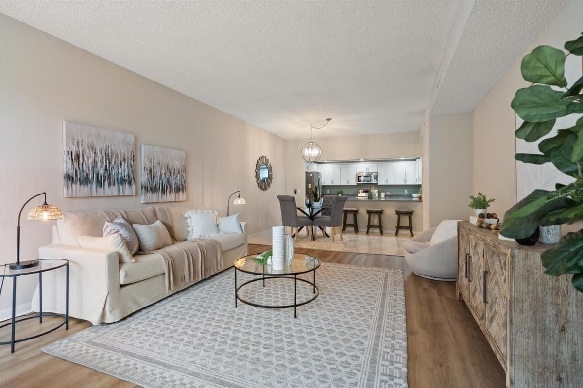 6 BELLEVIEW BOULEVARD — photo 14 of 55