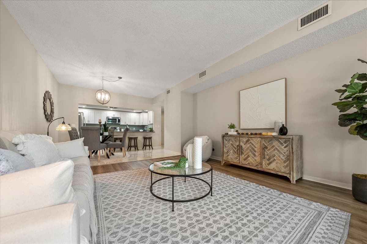 6 BELLEVIEW BOULEVARD — photo 16 of 55