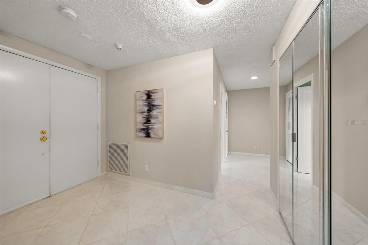 6 BELLEVIEW BOULEVARD — photo 4 of 55