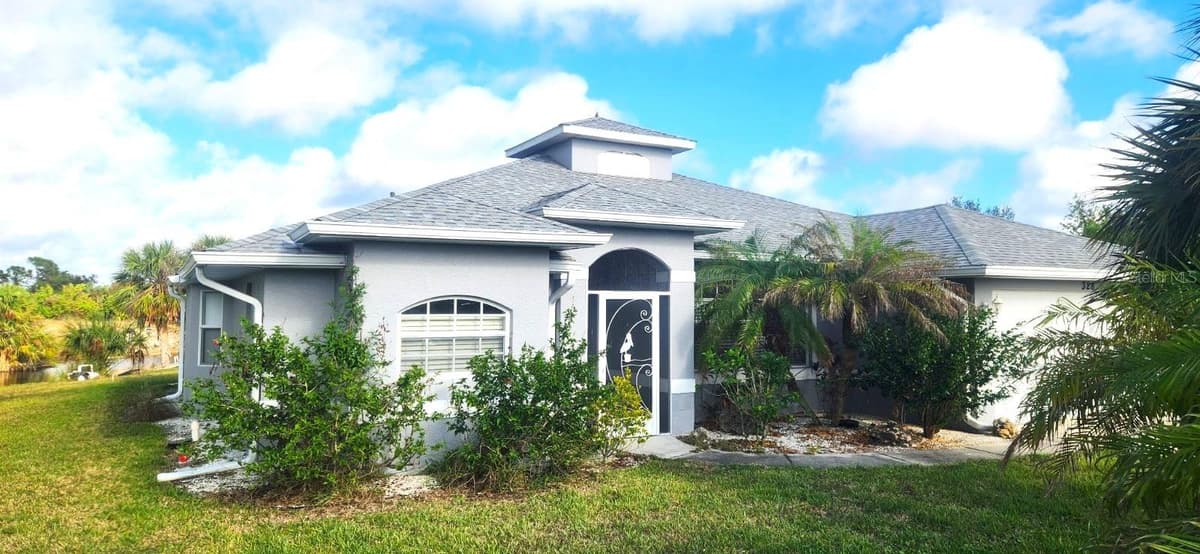 328 BAYTREE DRIVE — photo 1 of 34