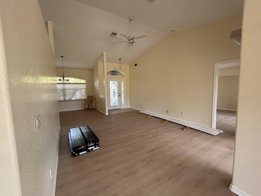 328 BAYTREE DRIVE — photo 11 of 34