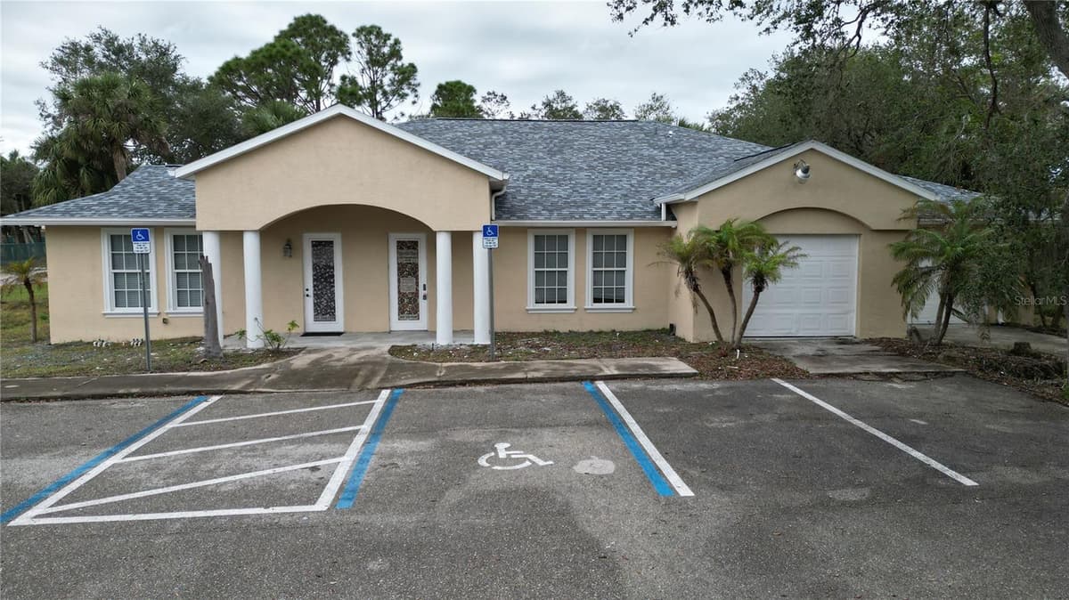 17880 TOLEDO BLADE BOULEVARD — photo 3 of 15
