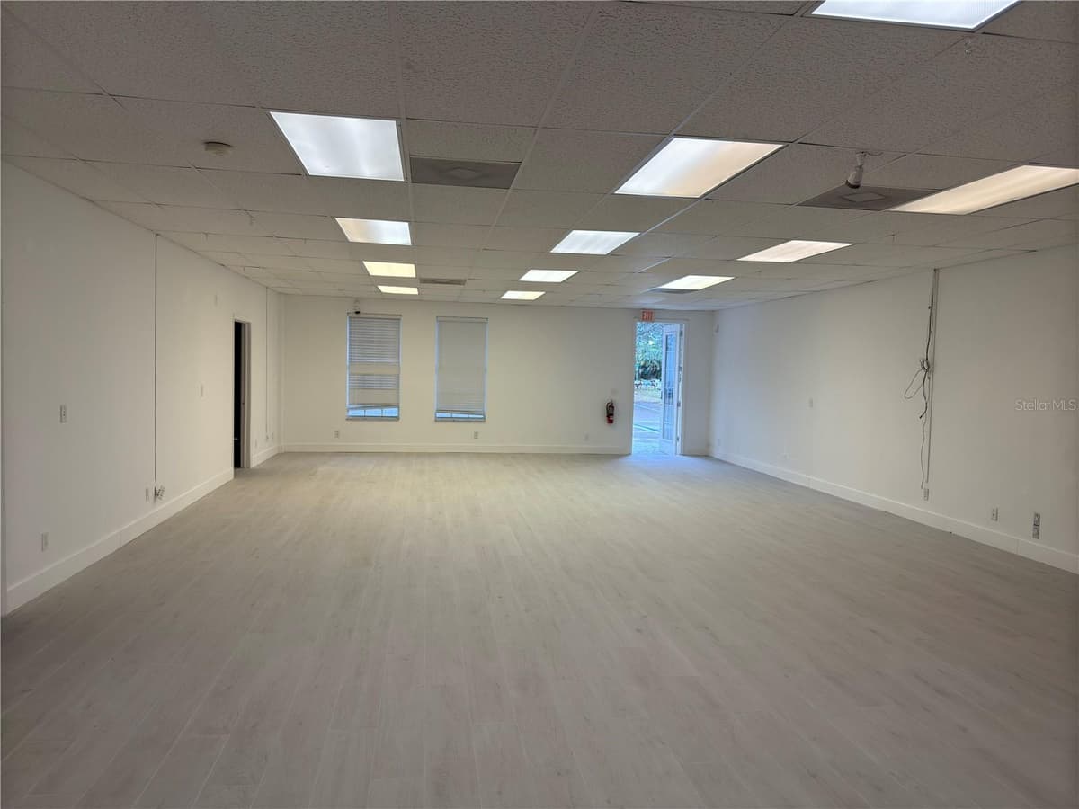 17880 TOLEDO BLADE BOULEVARD — photo 4 of 15