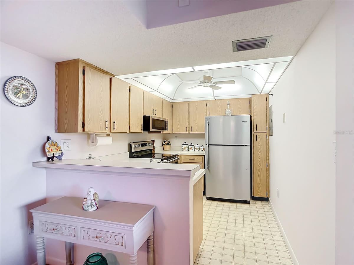 21405 OLEAN BOULEVARD — photo 5 of 38