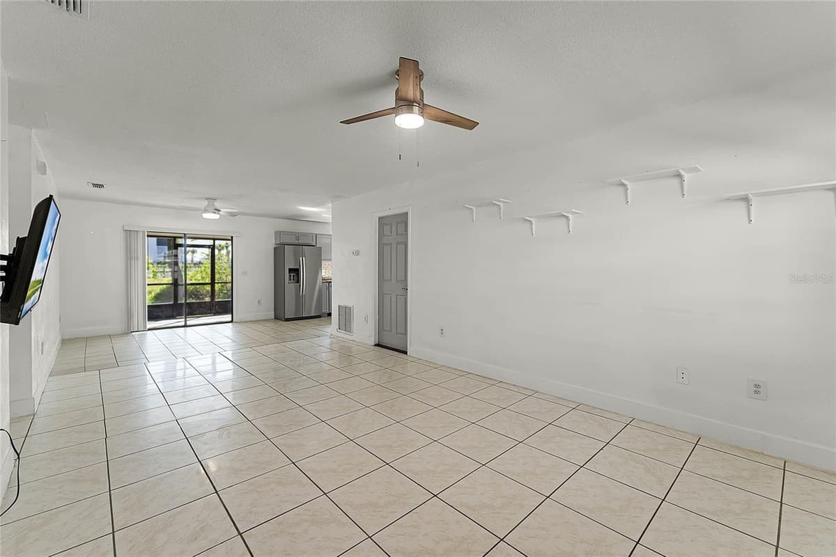 825 KOTTLE CIRCLE — photo 12 of 35