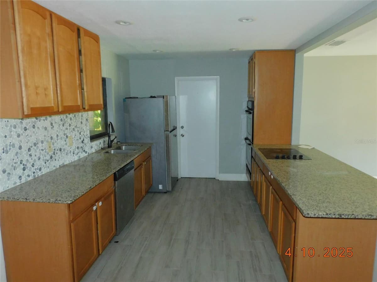 436 MICHIGAN AVENUE — photo 3 of 20