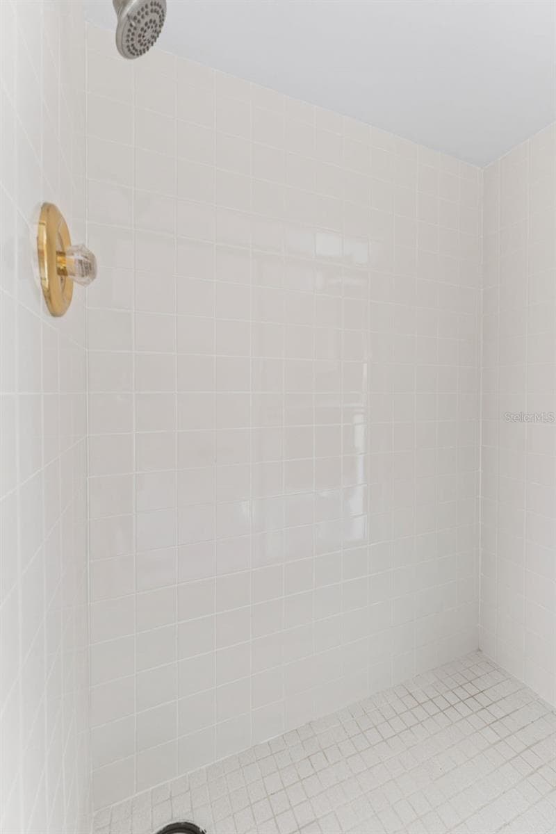 6250 7TH AVENUE — photo 20 of 28