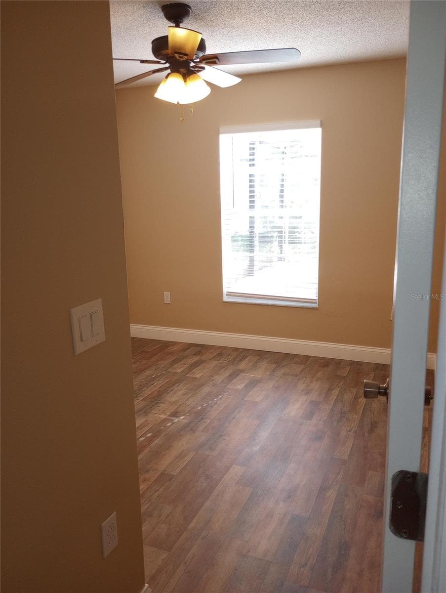7947 GOLDEN POND CIRCLE — photo 10 of 23