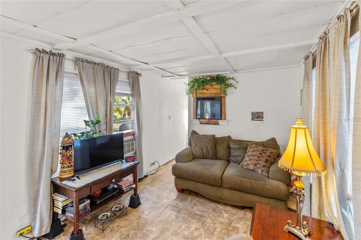 270 BAY STREET — photo 14 of 23