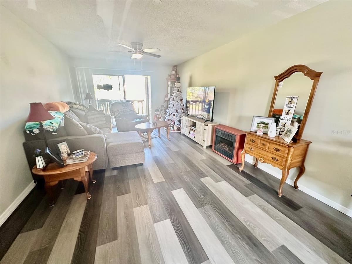 5207 TURQUOISE LANE — photo 5 of 26
