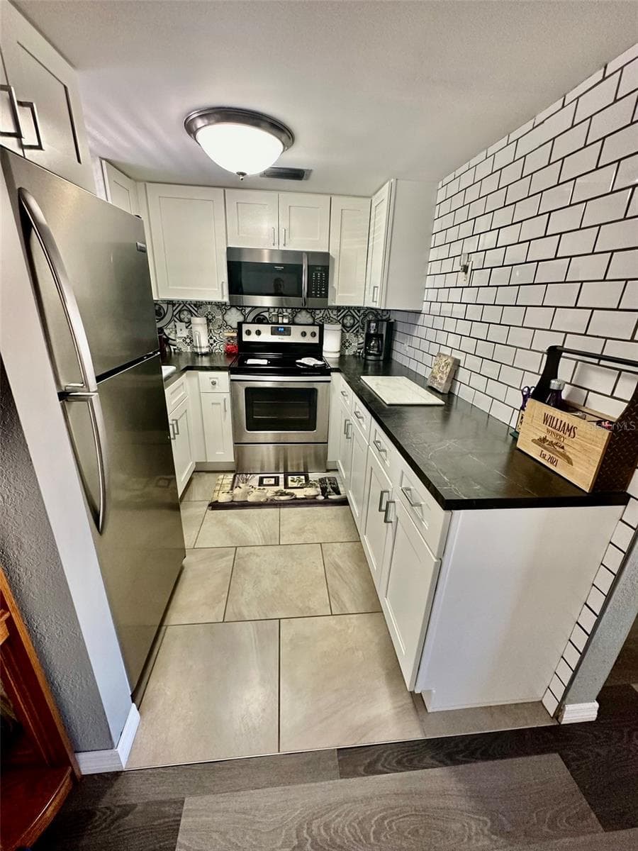 5207 TURQUOISE LANE — photo 8 of 26
