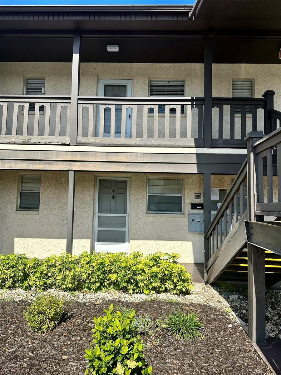 5207 TURQUOISE LANE — photo 1 of 26