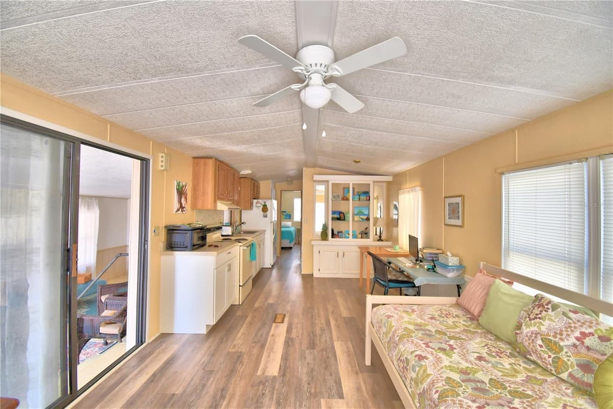 251 PATTERSON ROAD — photo 11 of 37