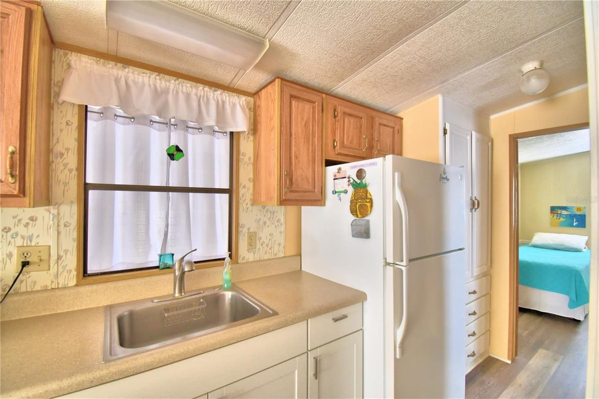 251 PATTERSON ROAD — photo 14 of 37
