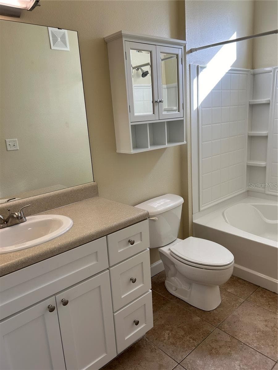 4802 51ST STREET — photo 8 of 15