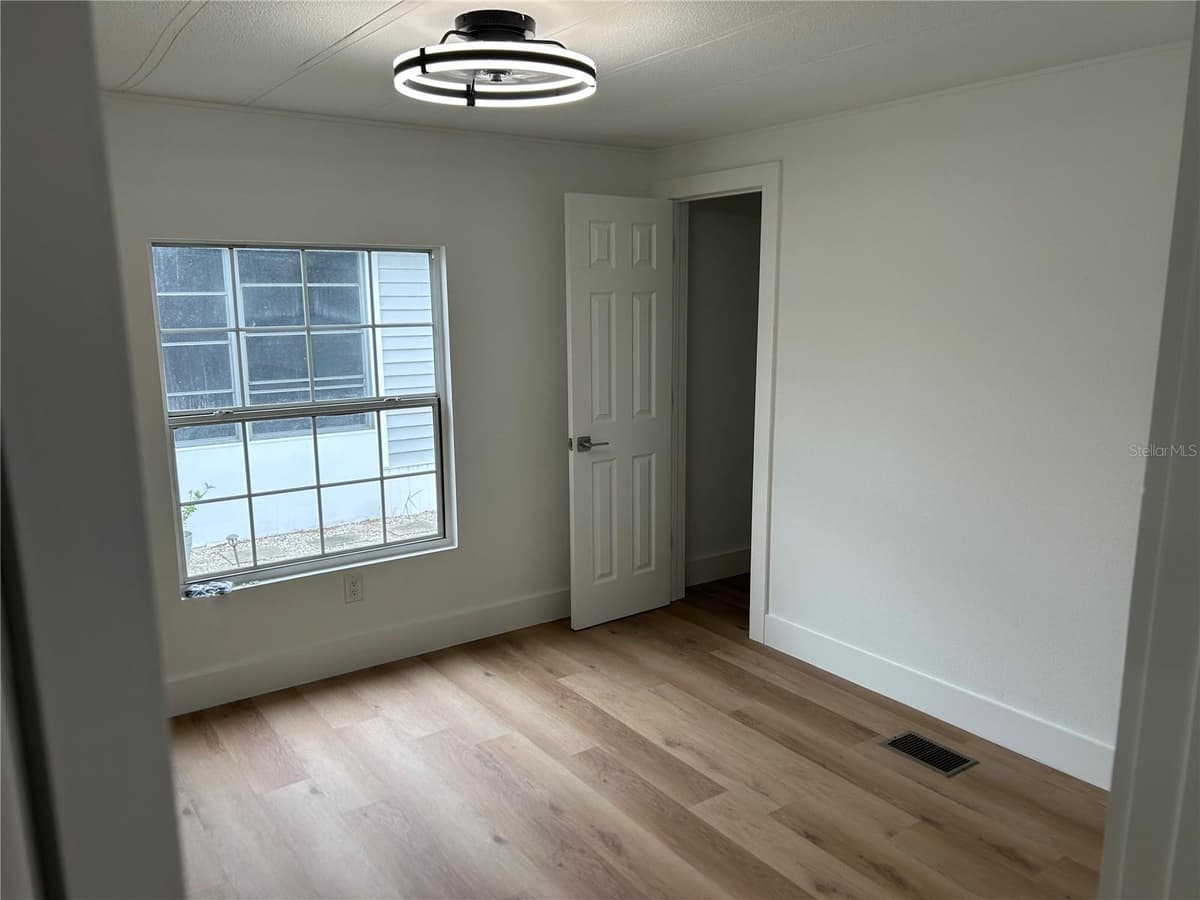 4443 TUCKER SQUARE — photo 17 of 24