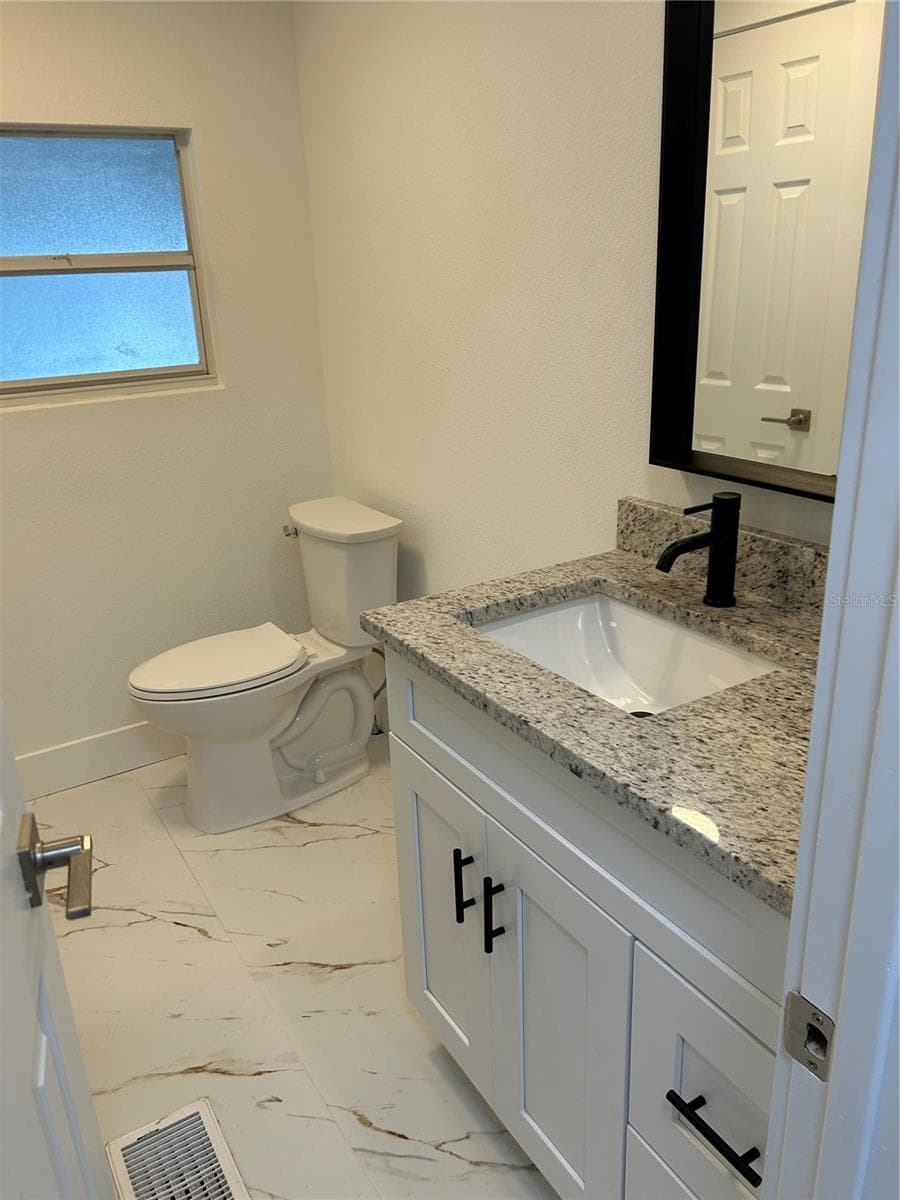 4443 TUCKER SQUARE — photo 18 of 24