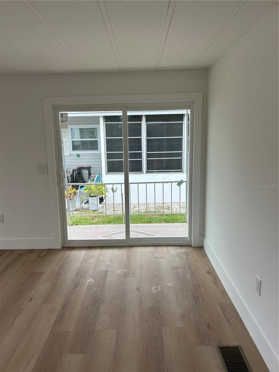 4443 TUCKER SQUARE — photo 13 of 24