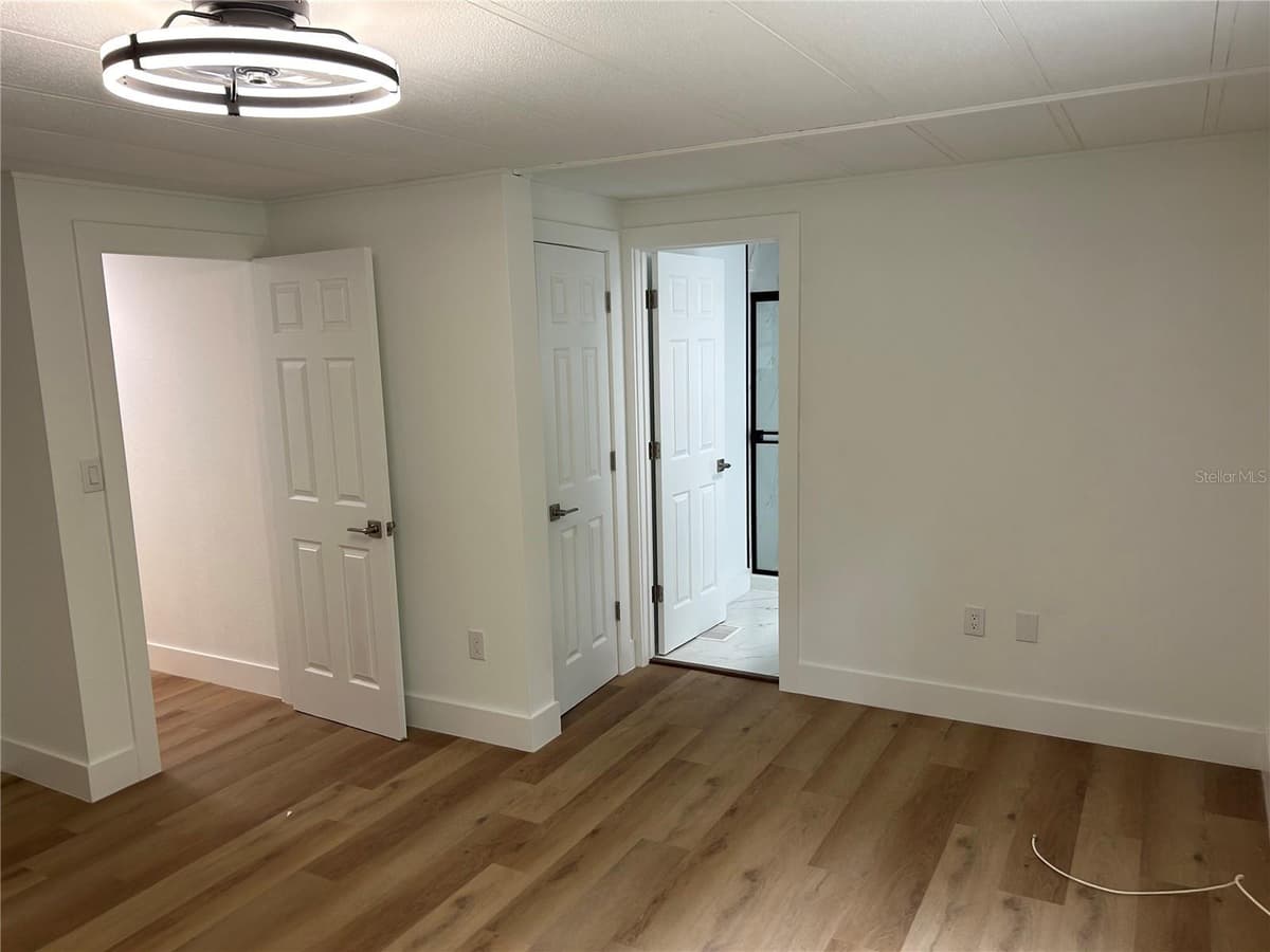 4443 TUCKER SQUARE — photo 21 of 24