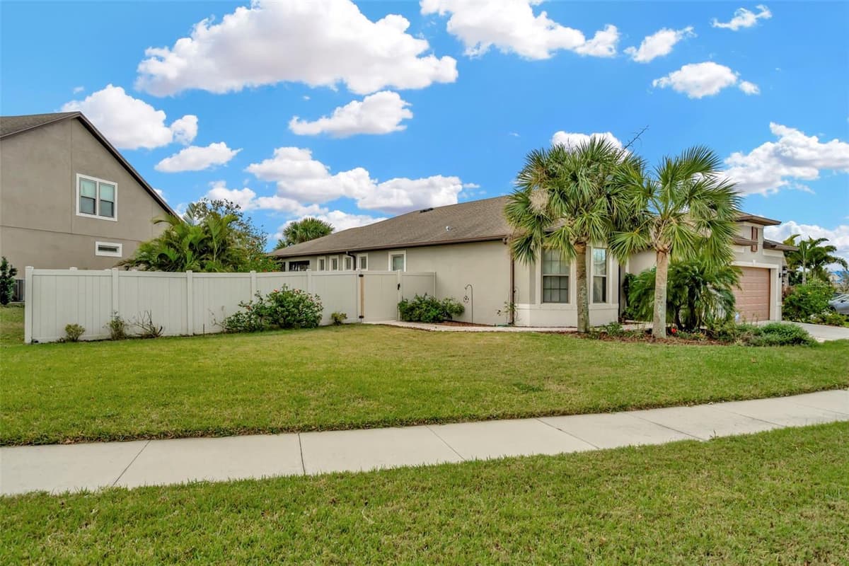 16340 TREASURE POINT DRIVE — photo 3 of 50