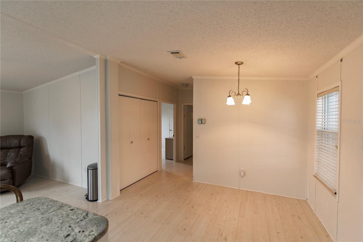 23 BRINK AVENUE — photo 5 of 25
