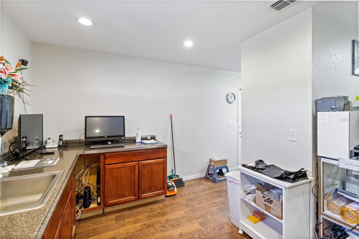 632 1ST STREET — photo 13 of 40