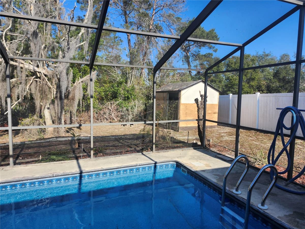 6141 FREEPORT DRIVE — photo 4 of 28
