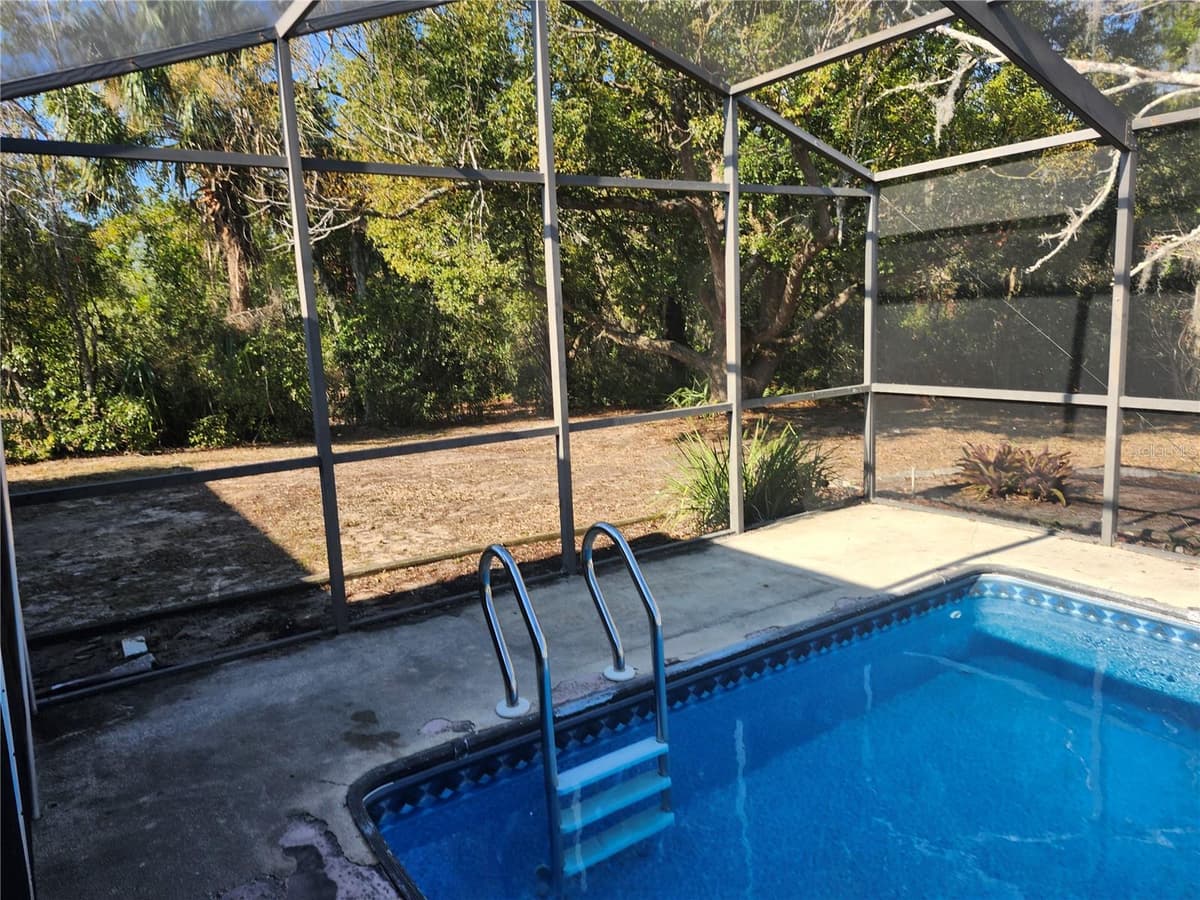 6141 FREEPORT DRIVE — photo 5 of 28
