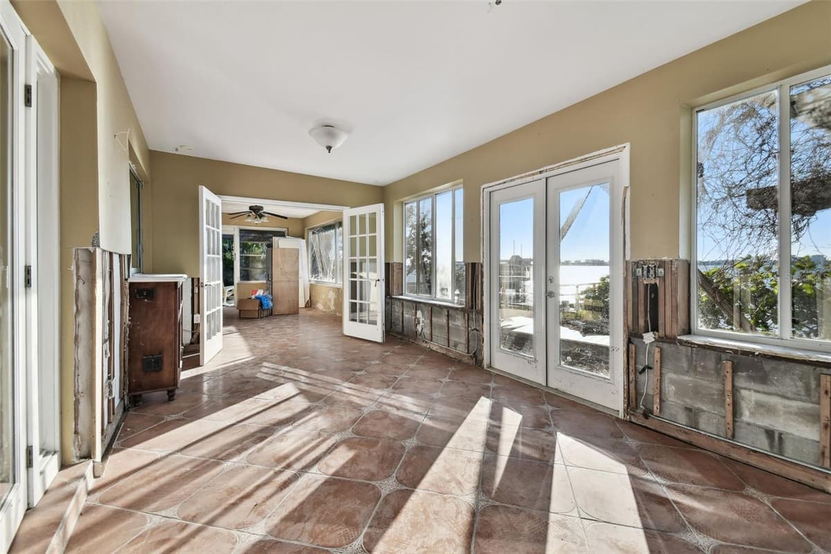 1836 VENETIAN POINT DRIVE — photo 12 of 34