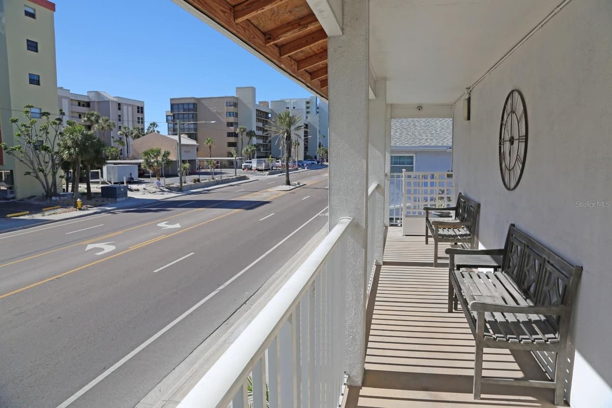 14711 GULF BOULEVARD — photo 27 of 35