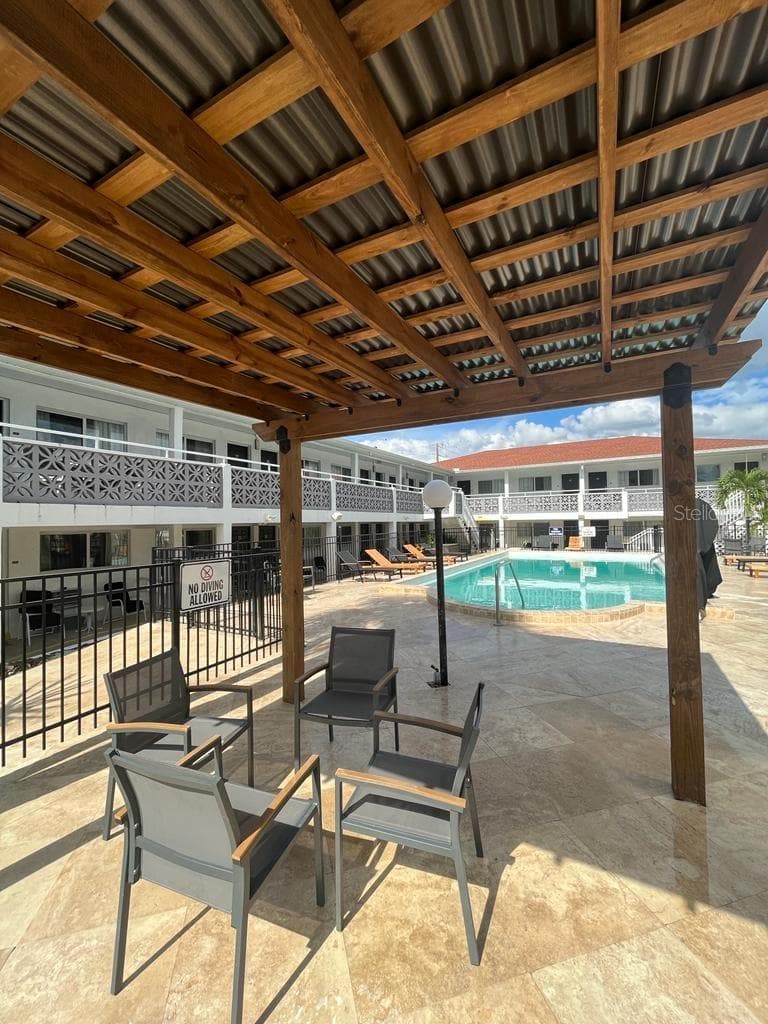 14711 GULF BOULEVARD — photo 30 of 35