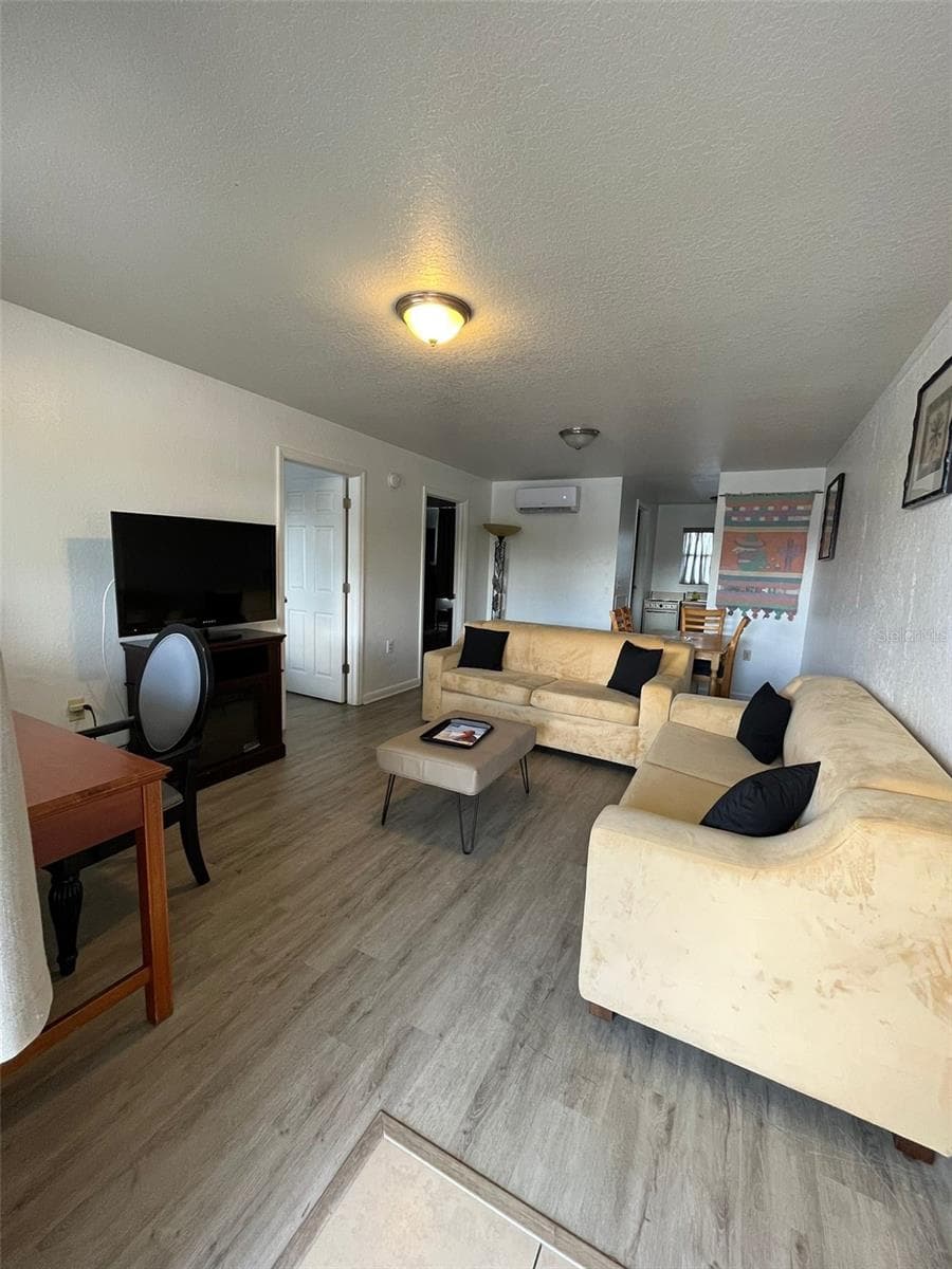 14711 GULF BOULEVARD — photo 11 of 35