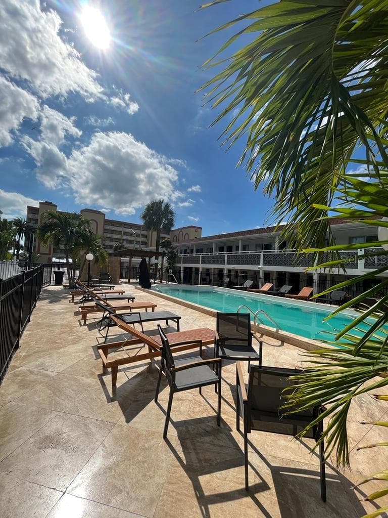 14711 GULF BOULEVARD — photo 32 of 35