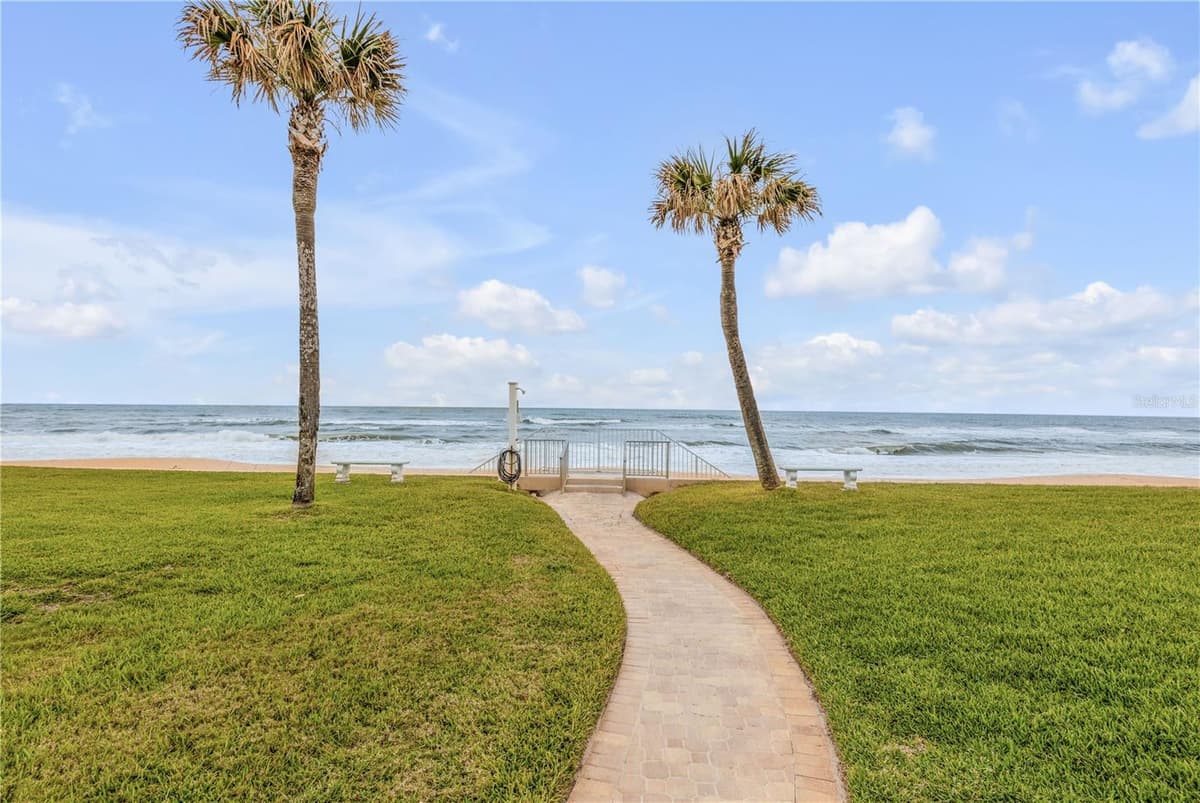 815 OCEAN SHORE BOULEVARD — photo 39 of 42