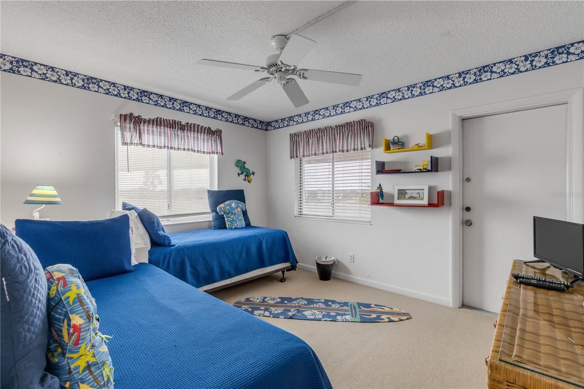815 OCEAN SHORE BOULEVARD — photo 29 of 42