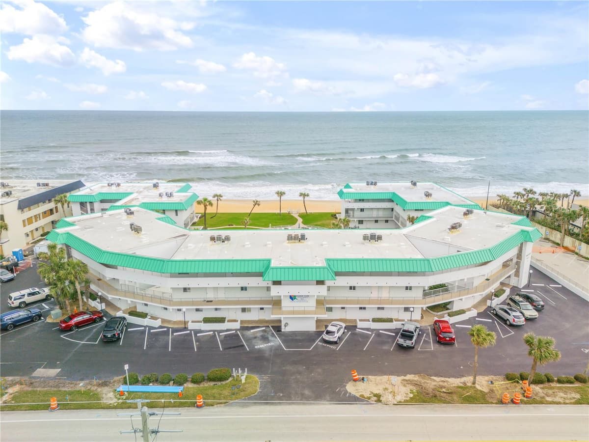 815 OCEAN SHORE BOULEVARD — photo 7 of 42