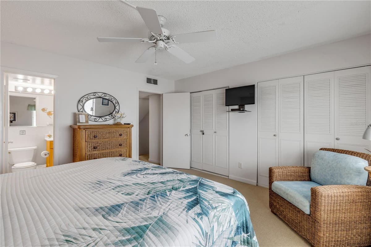 815 OCEAN SHORE BOULEVARD — photo 25 of 42