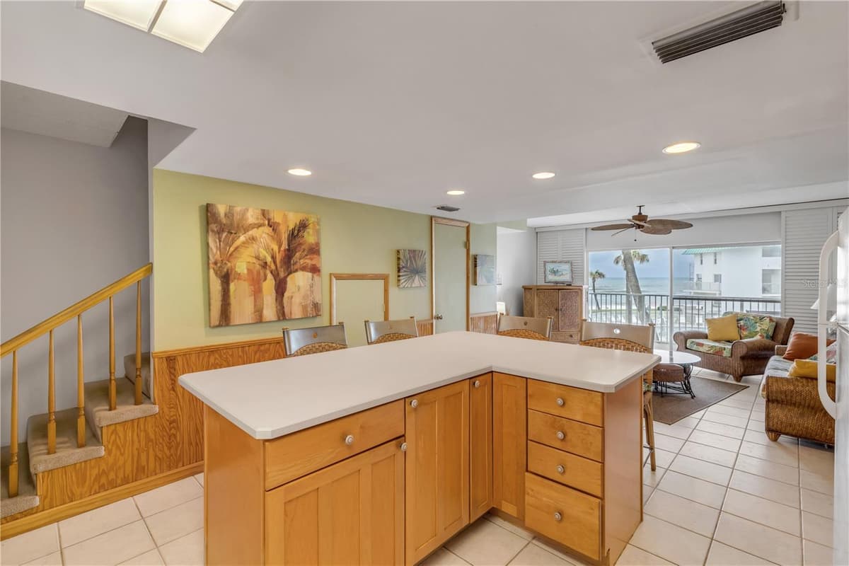 815 OCEAN SHORE BOULEVARD — photo 16 of 42