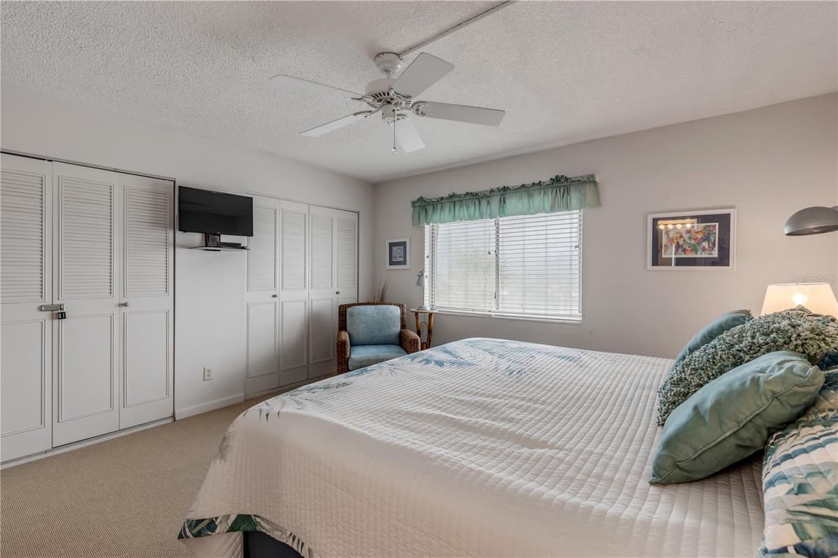 815 OCEAN SHORE BOULEVARD — photo 26 of 42