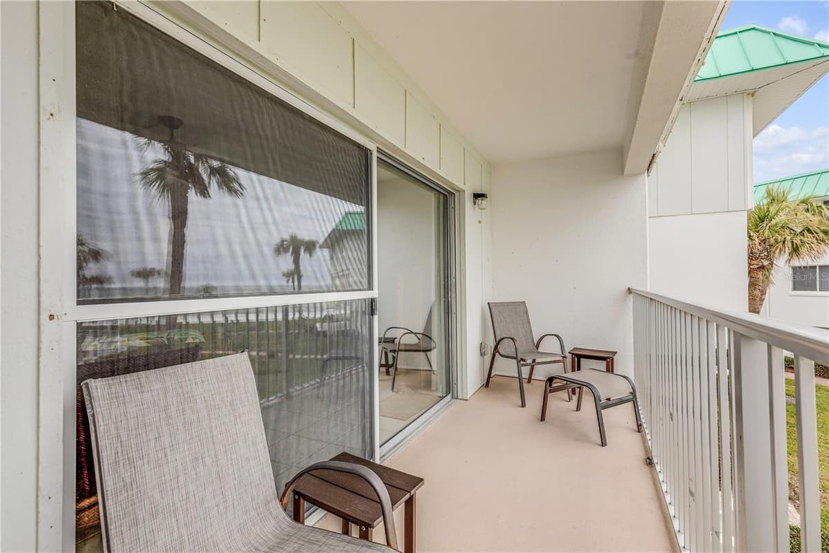 815 OCEAN SHORE BOULEVARD — photo 4 of 42