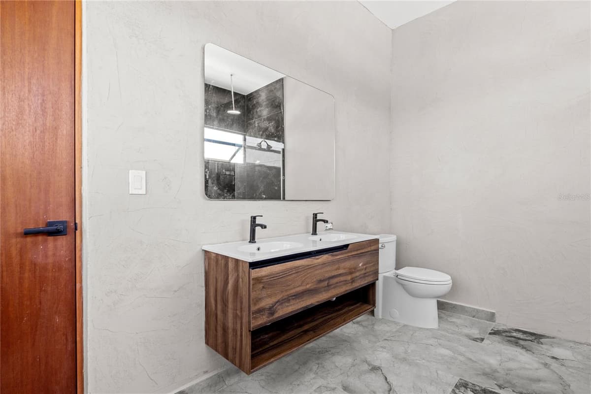 2058 CACIQUE — photo 16 of 38