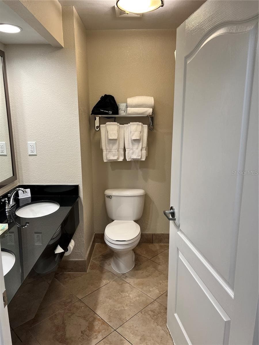 3000 MAINGATE LANE — photo 5 of 19